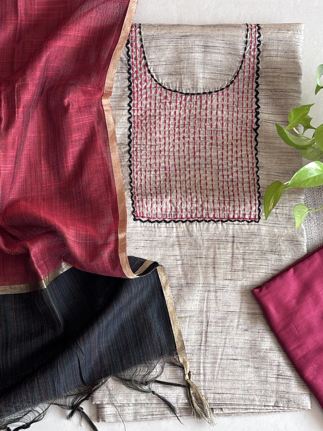 Elegant Munga Silk Unstitched Suit with Maheshwari Dupatta